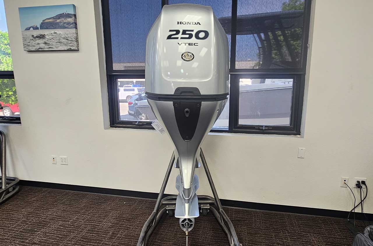 Honda 250hp Outboard iST Engine