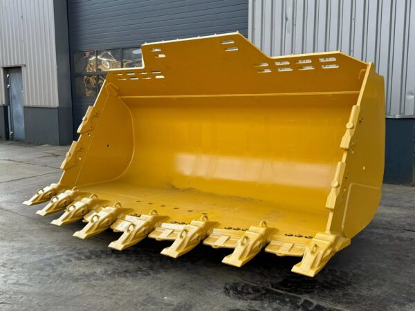 Buy CAT 988K Loader Bucket ,6.9m3,158in Attachment - Image 3