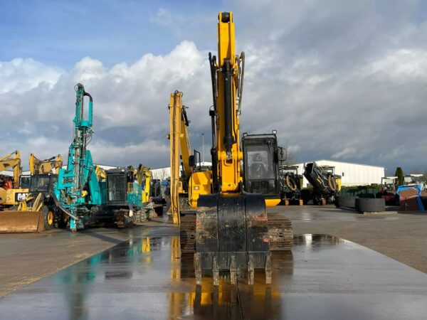 Buy JCB 205 crawler excavator - Image 4