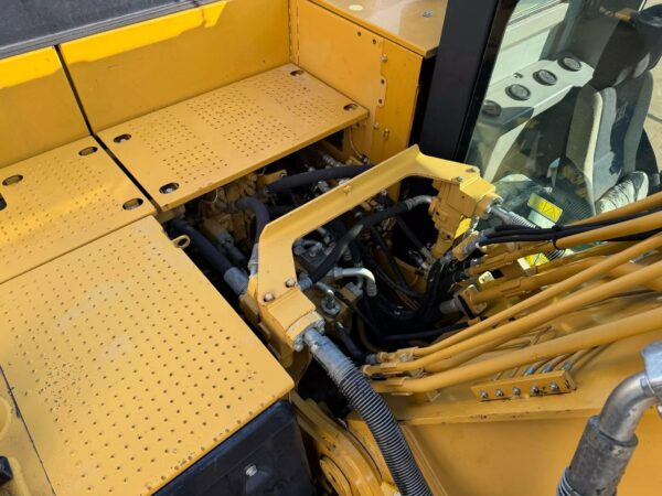 Buy Caterpillar 320EL Excavator - Image 3