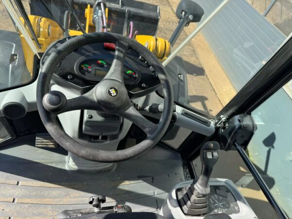 Caterpillar 908M Loader For Sale - Image 13