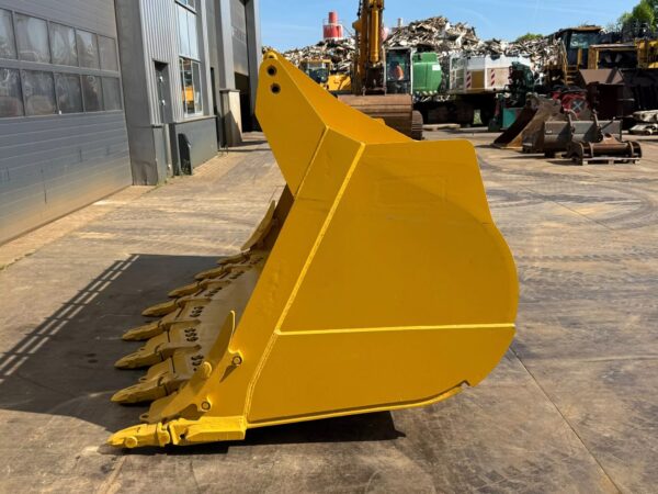 Caterpillar Loader Bucket PIN ON CAT 980, 6.0m3,134in Attachment - Image 6