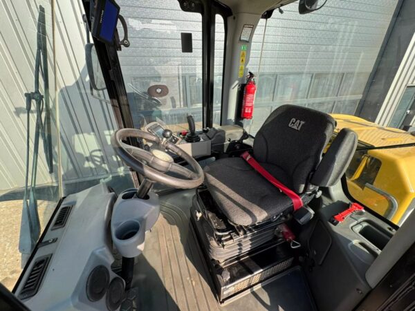 Buy Caterpillar CS64B Roller - Image 8