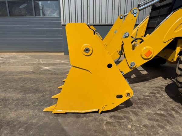 Caterpillar 424 4×4 Backhoe Loader Backhoe - Image 10