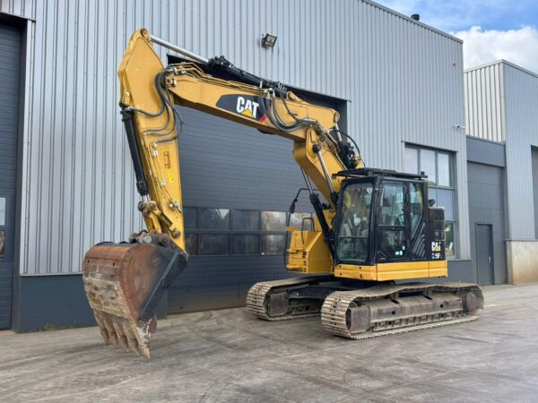 Caterpillar 325F LCR Excavator | 3 buckets - Image 4