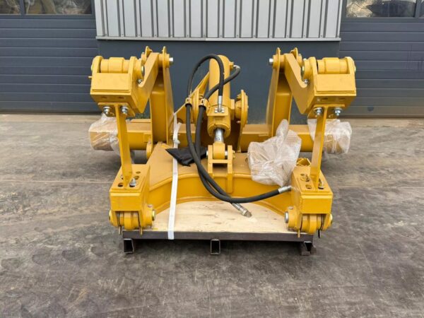 Caterpillar D6 New Gen Ripper with 1 Cylinder Attachment - Image 7