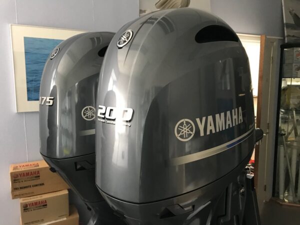 Buy Yamaha 200hp Outboard Motor | Digital Electronic Controls, 25" Shaft | F200XSA