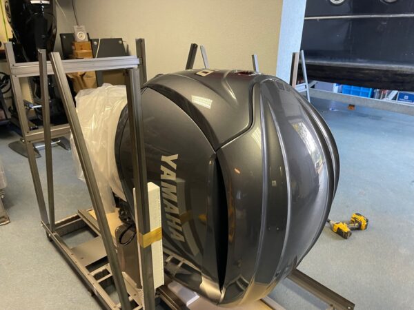 Buy Yamaha 300hp Outboard Online | Digital Electronic Controls, 25" Shaft | F300XCB - Image 2