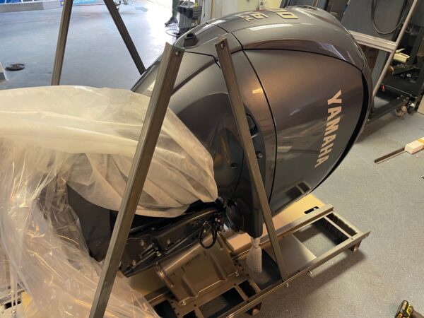 Buy Yamaha 300hp Outboard Online | Digital Electronic Controls, 25" Shaft | F300XCB - Image 3