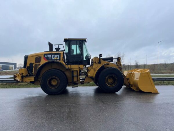 Caterpillar 972M XE edge Loader – New bucket - Image 4