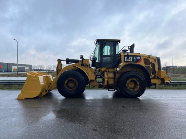 Caterpillar 972M XE edge Loader – New bucket - Image 3